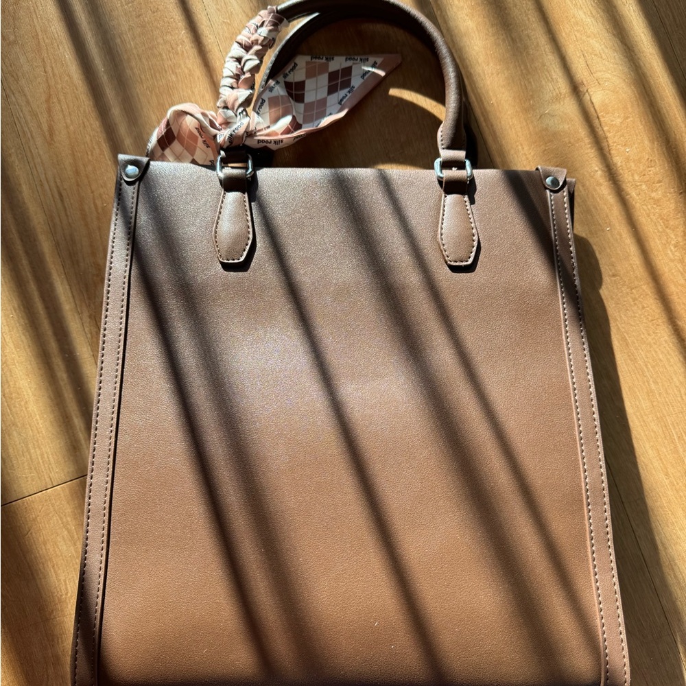 Elegant Brown Leather Tote Bag handbag